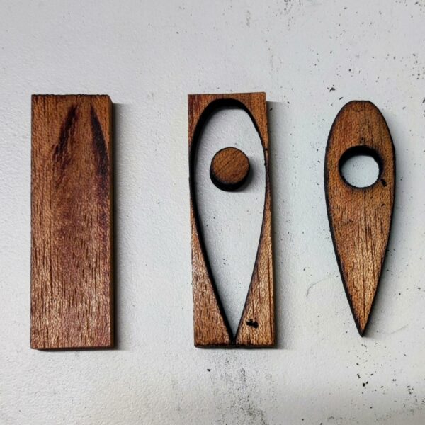 Boucle d'oreille en bois surcyclé – Image 2